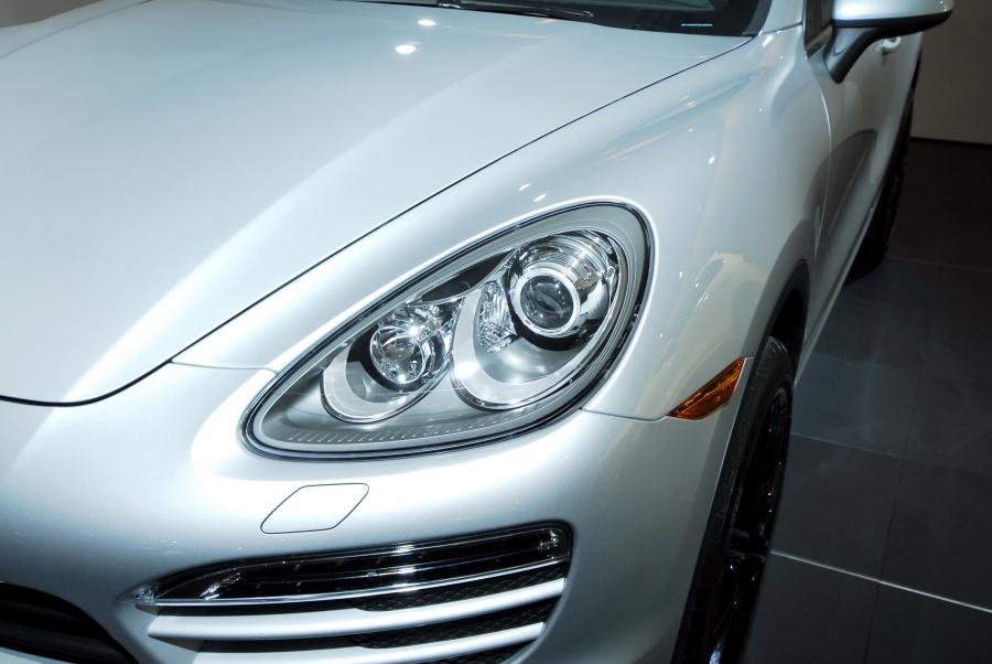  Porsche Cayenne 2011 года  (фото 104 из 107)